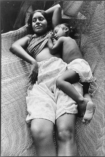 GRACIELA ITURBIDE (1942- ) Choice suite of 5 photographs from Mujeres de Juchitan.